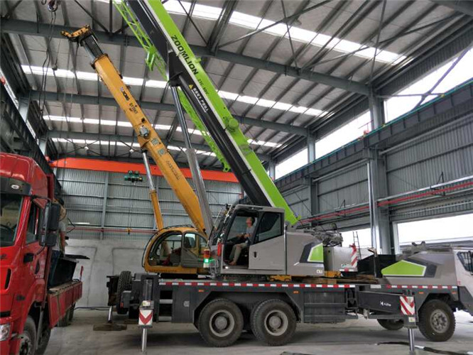 萝北县高空车出租需要注意哪些安全事项？