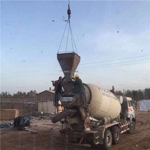 萝北县“精准瞄准”—— 吊车的 “定位导航” 技术