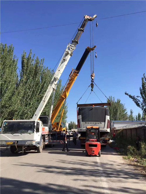 萝北县港口集装箱搬运案例